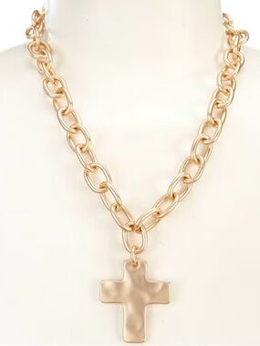 Gold Cross Pendant Chunky Chain Necklace